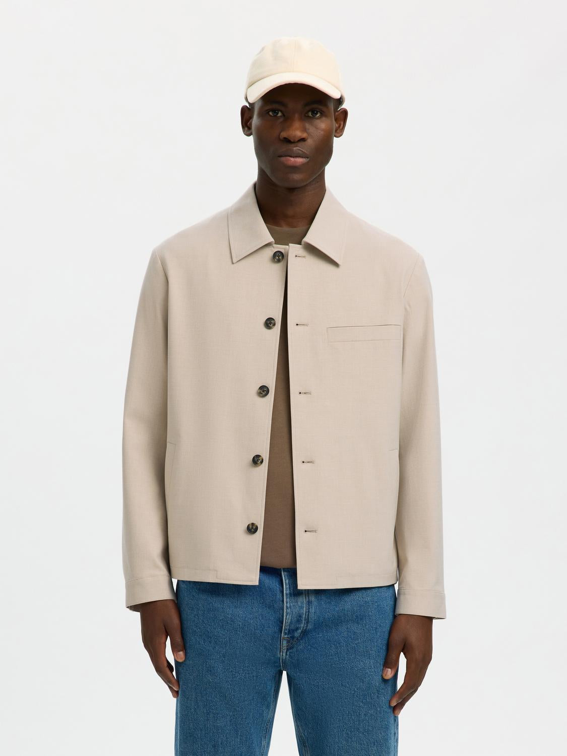 model_shot-front